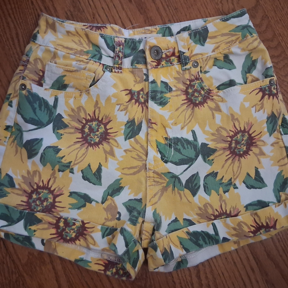 Bullhead Floral Sunflower Print Women's Shorts Sz 1